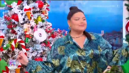 Μπάρκα με μίνι φούστα