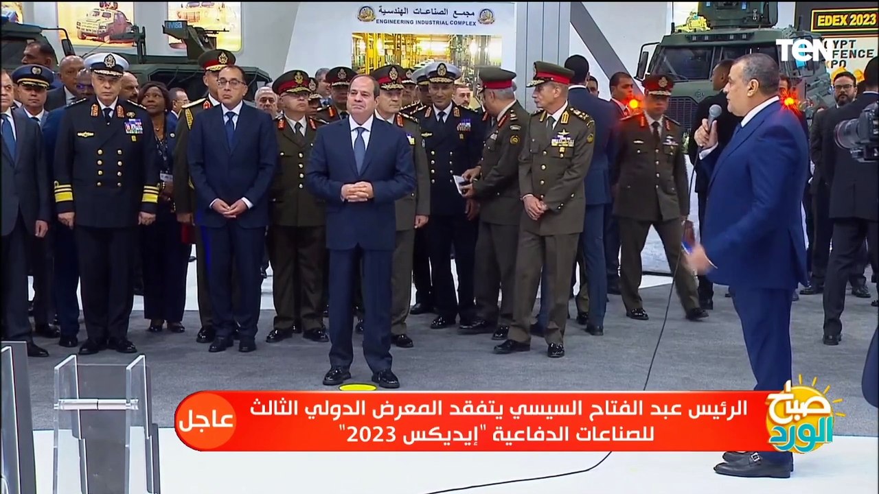 "بأياد مصرية خالصة".. الرئيس السيسي يستمع لشرح...
