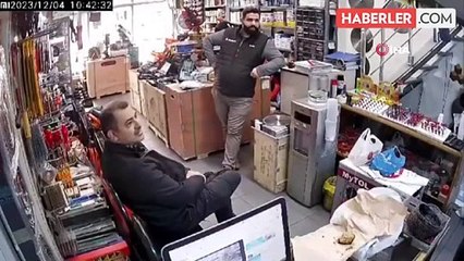 Bursa'da 5.1 büyüklüğünde deprem...Panik anları kamerada