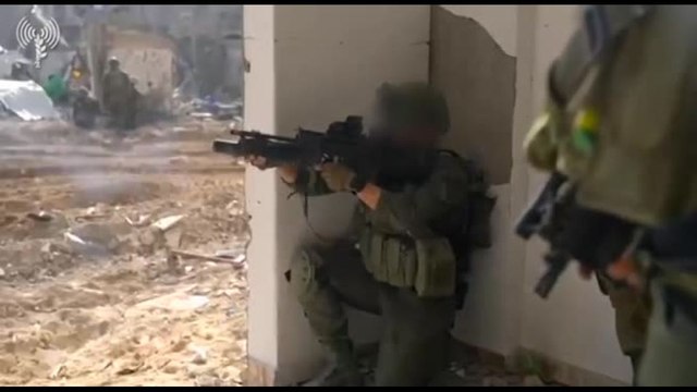 Le immagini delle operazioni di terra di Israele nella Striscia