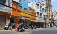 Truy bắt nghi phạm cướp tiệm vàng gần chợ Phạm Văn Hai