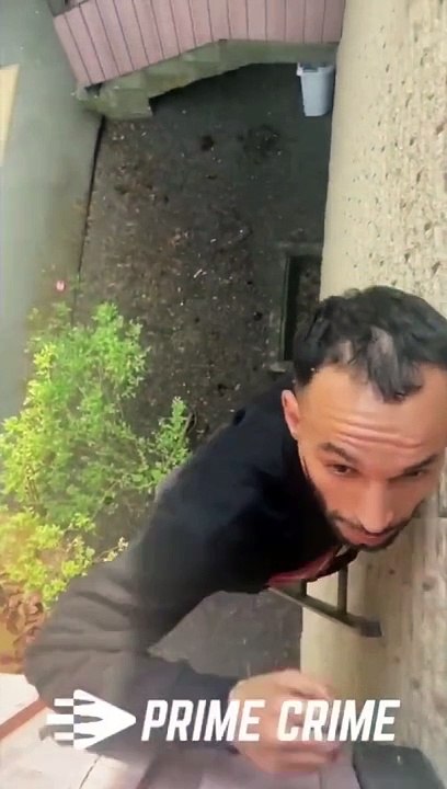 Algerialainen maahanmuuttaja murtautuu ex-tyttöystävän asuntoon ja puukottaa tämän miespuolista ystävää Ruotsissa 25.5.2023 /Algerian migrant forces himself into ex-girlfriend's apartment and stabs her male friend in Sweden May 25, 2023