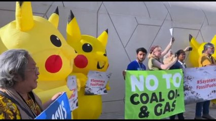 Cop28, Pokémon giganti per manifestare contro i combustibili fossili