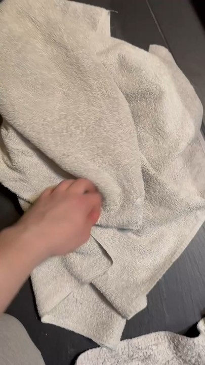 L’astuce pour blanchir les vêtements qui grisaillent