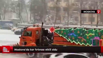 Moskova'da kar fırtınası etkili oldu