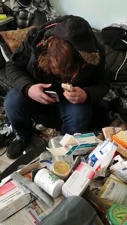 20200215 Voll zu, am Handy