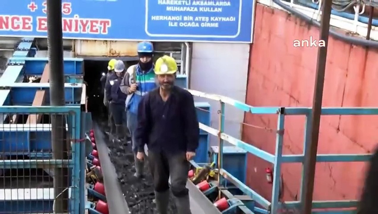 4 Aralık Dünya Madenciler Günü'nde Somalı madenciler seslendi: 'Bir avuç kömür için bir ömür verenlere selam olsun'