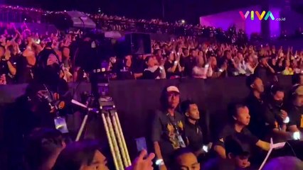 Jokowi-Iriana Kompak Datang ke Gelaran Konser Terakhir NOAH