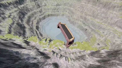 رمي الكنب من قمة الجبل