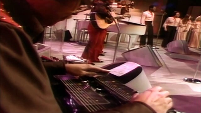 LORETTA LYNN — You're Looking At Country | from LORETTA LYNN: Country Feelings – Live