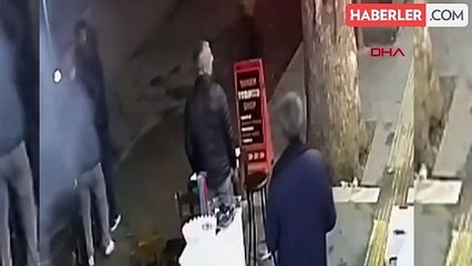 Adıyaman'da Husumetli İki Kişinin Kavgası Güvenlik Kamerasına Yansıdı