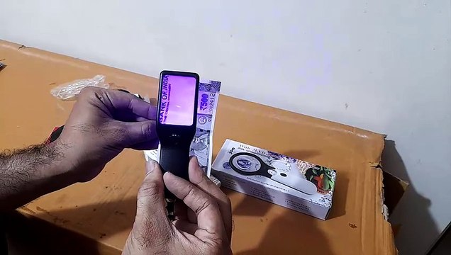 MEGA Unboxing and Review of Handheld Magnifier Illuminated Reading Magnifying Glass Lens Jewelry Loupe Ideal for Reading, Crafts, Hobby, Black and White Stitching