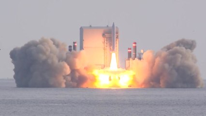 국방부 "고체추진 우주발사체 3차 시험발사 성공...탑재위성도 우주 궤도 투입" / YTN