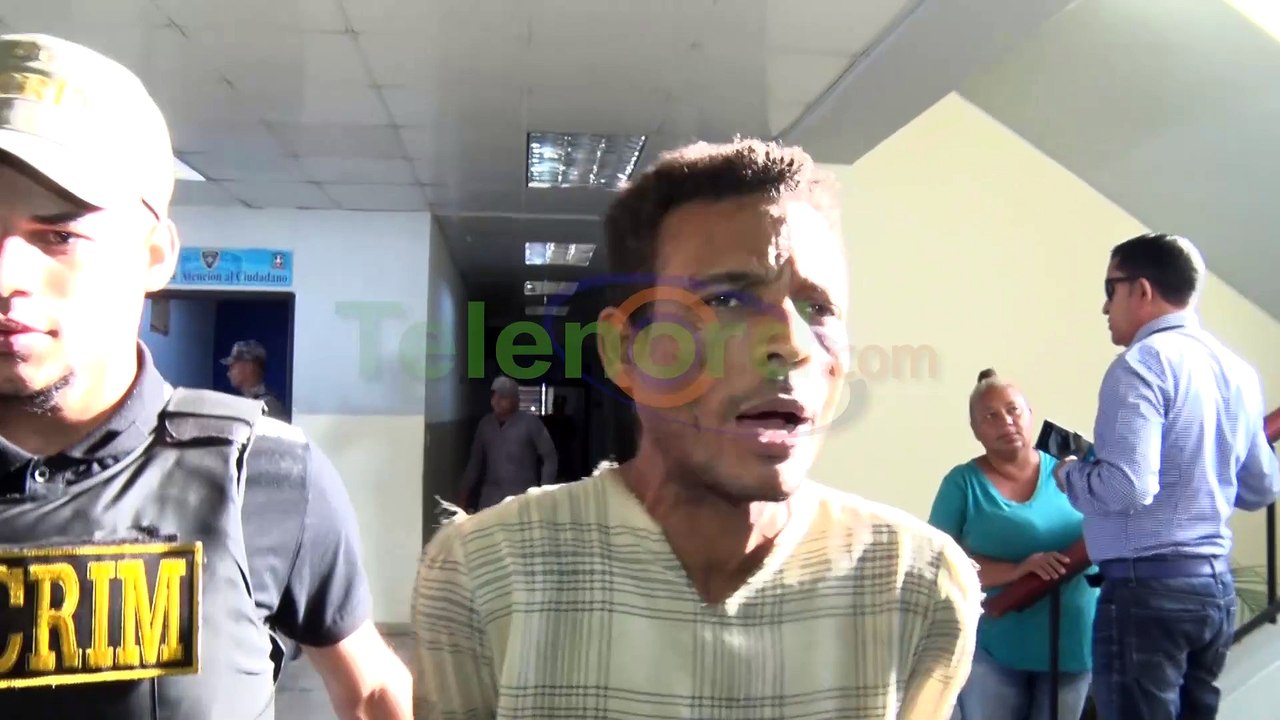 Apresan hombre acusado de robar celular en SFM; dice lo hizo porque su familia no lo ayuda