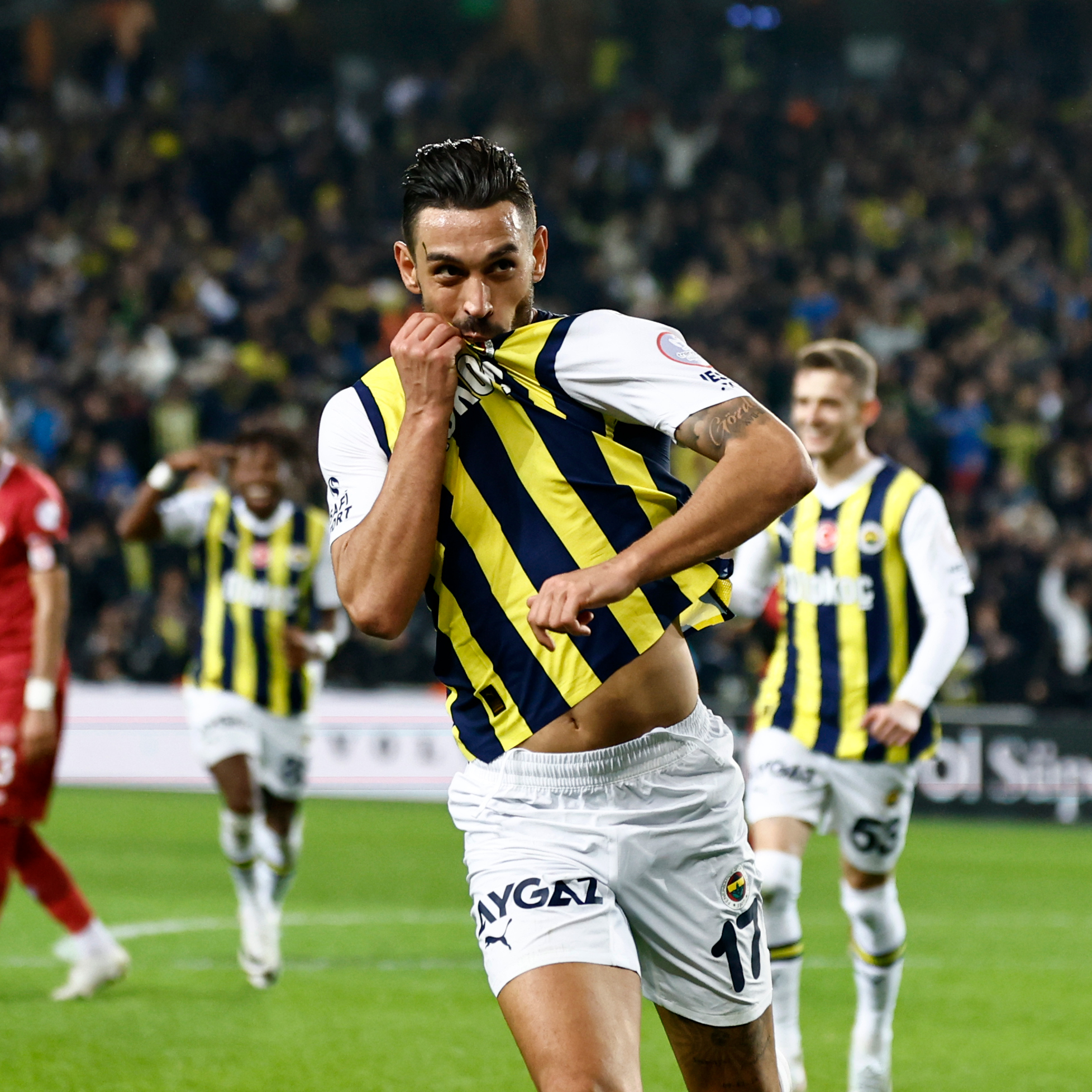 Süper Lig : Fenerbahçe reprend la tête avant le derby