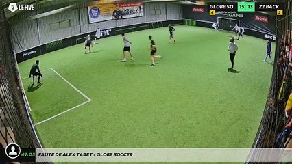 Faute de Alex Taret - GLOBE SOCCER