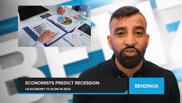 US Economy Predicted to Slow in 2024, Economists Warn of Recession Odds