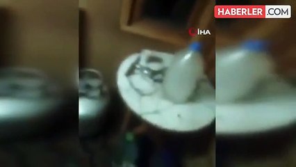 Sosyal medyada canlı yayını açıp evini ateşe verdi