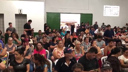 Autoridades entregam matrículas para casas próprias no Tarumã