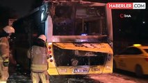 Üsküdar'da İETT Otobüsü Motor Kısmından Alev Aldı