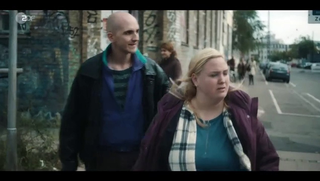 Elvira - Da rein da raus - Folge 2