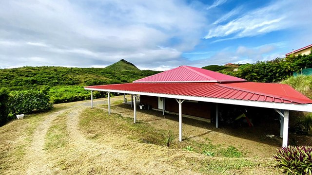 Villa à Vendre F3 de Rêve à Les Hauts de Karikaté - Sérénité et Vue Panoramique