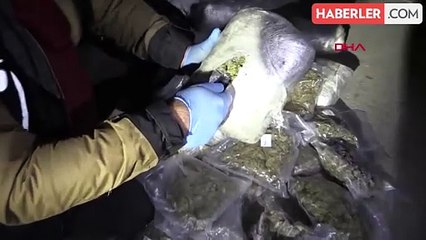 Mersin'de TIR'da 15 Kilo Esrar Ele Geçirildi