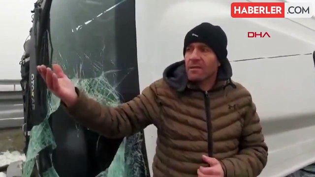 Ağrı'da Yoğun Sis Nedeniyle Zincirleme Kaza: 19 Yaralı