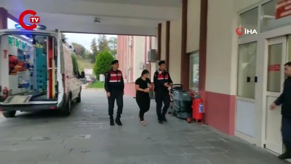 ‘Geç geldin’ dedi: Eşine bıçakla saldırdı!