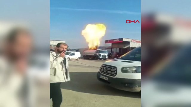 Akaryakıt yüklü tankerde patlama kamerada