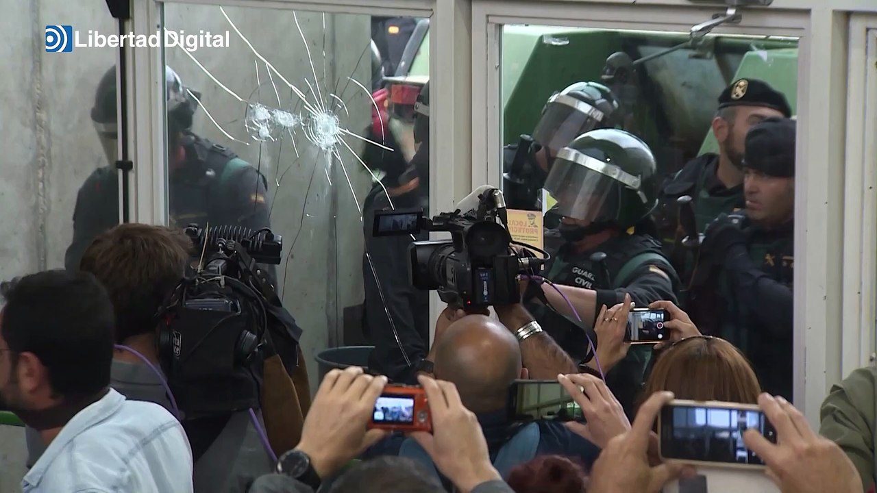 Archivada la investigación a 27 policías por las cargas del 1-O