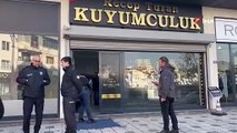 Bursa'da kar maskeli, silahlı kuyumcu soygunu