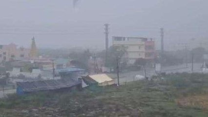 ఏలూరు జిల్లా: భారీ వర్షం....రహదారులన్ని జలమయం