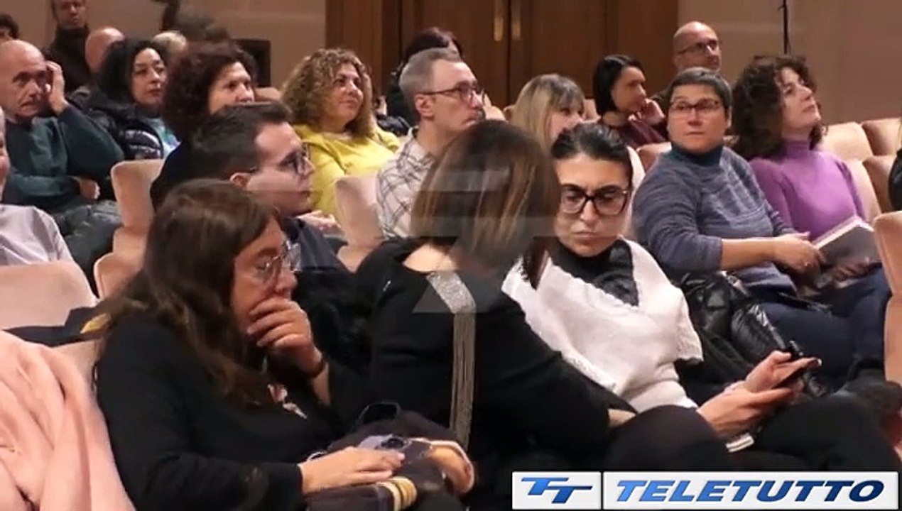 Video News - MALIKA AYANE, ANSIA DA FELICITA'