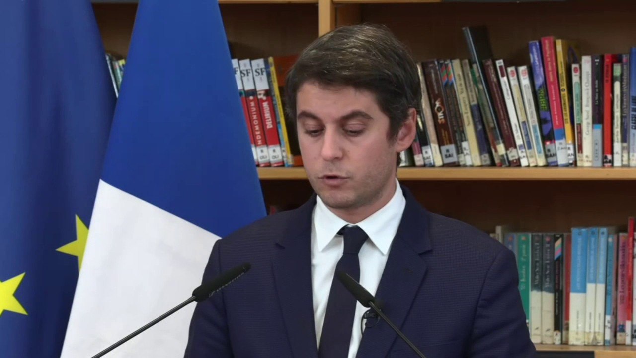 Gabriel Attal annonce que "les nouveaux programmes entreront en vigueur dès la rentrée 2024" pour les élèves de maternelle et du CP au CE2
