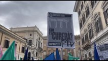 Sciopero dei medici, la protesta a Roma: 
