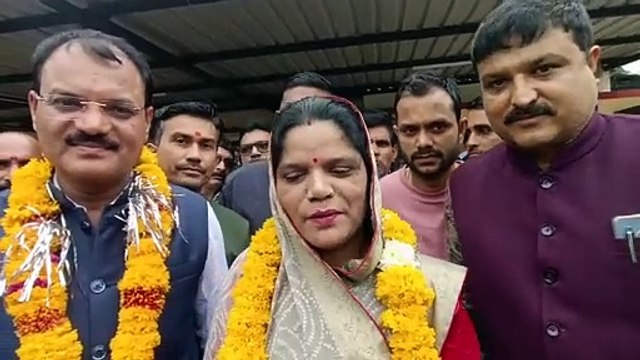 जिला पंचायत अध्यक्ष के बंगले की पॉलिटिक्स का हुआ अंत, देवास कांग्रेस मुक्त होने के बाद किया घर मे प्रवेश