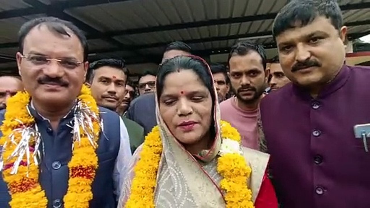 जिला पंचायत अध्यक्ष के बंगले की पॉलिटिक्स का हुआ अंत,  देवास कांग्रेस मुक्त होने के बाद किया घर मे प्रवेश