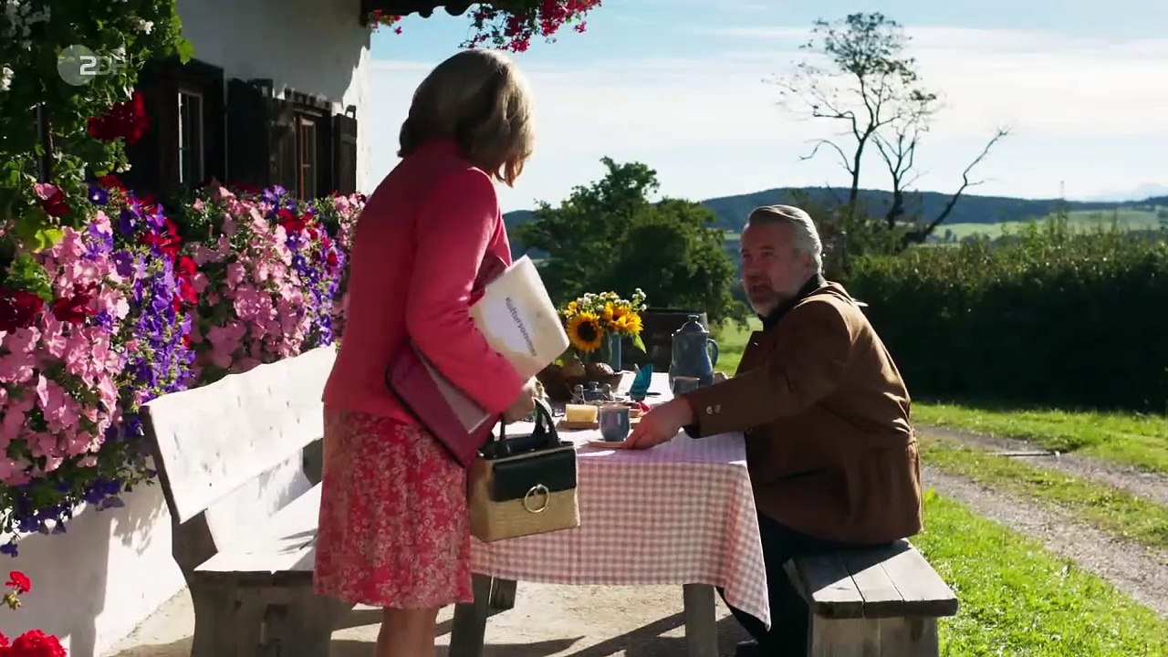 Die Rosenheim-Cops (533) Staffel 23 Folge 2 - Ordnung ist das halbe Leben