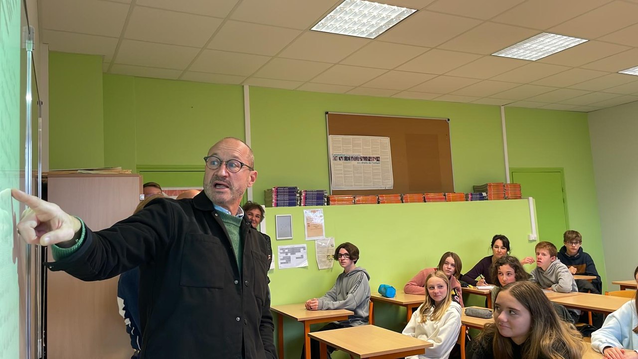 80e anniversaire du Débarquement : des collégiens de Courseulles-sur-Mer se lancent dans l'opération "Vétérans"