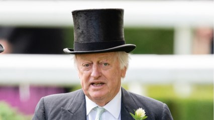 GALA VIDEO - Andrew Parker Bowles en couple ? L’ex de la reine Camilla aperçu avec une star de la télé…