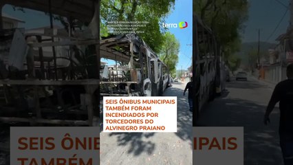Santos na Série B: torcedores se revoltam e queimam veículos após rebaixamento inédito #shorts