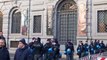 Milano, Prima della Scala: lo schieramento delle forze dell'ordine fuori dal teatro