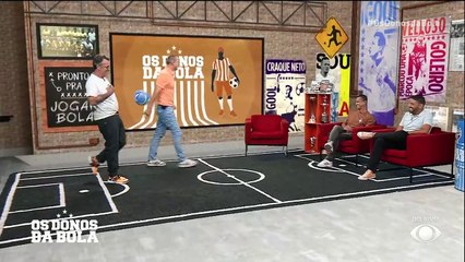 Neto detona treino do Corinthians e Velloso esclarece 'alongamento' dos jogadores