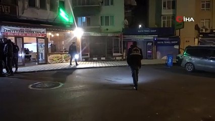 Yol kenarında bıçaklanmış halde bulunan şahıs hayatını kaybetti