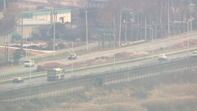 [날씨] 中 스모그 유입, 초미세먼지↑...오후 곳곳 요란한 비 / YTN