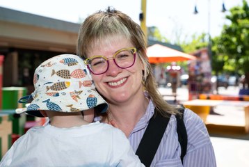 Parents Support Phone Ban in Schools 📱🚫