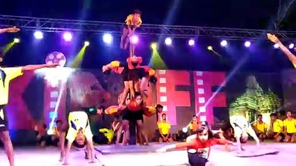 खजुराहो फिल्म फेस्टिवल में प्रस्तुति देते कलाकार