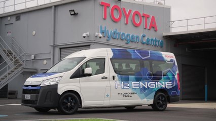 Toyota Unveils Hydrogen-Powered HiAce Prototype 🚐 - First Look at Future Fuel Technology
