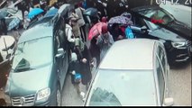 Otobüste ‘yer verme’ tartışmasında biber gazı sıktı! Yolcular fenalaştı